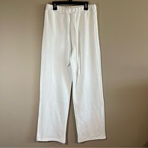 ✨ Oneleven Women’s White Sweater Pants Small